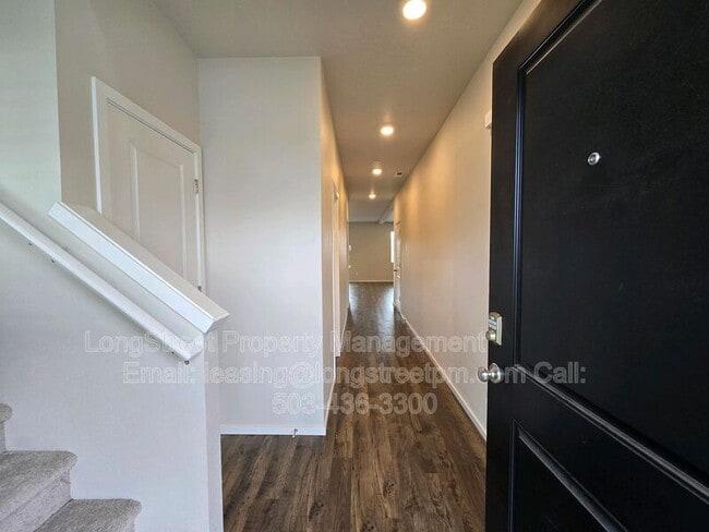 Building Photo - 412 Lost Lake St NE