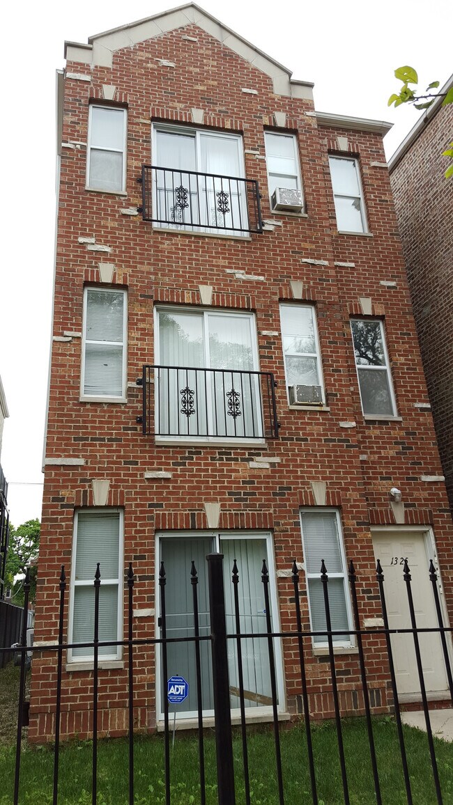 1325 S Karlov Ave, Chicago, IL 60623 Apartments Chicago, IL