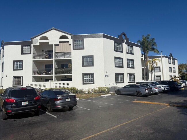 Foto del edificio - 9735 Fontainebleau Blvd