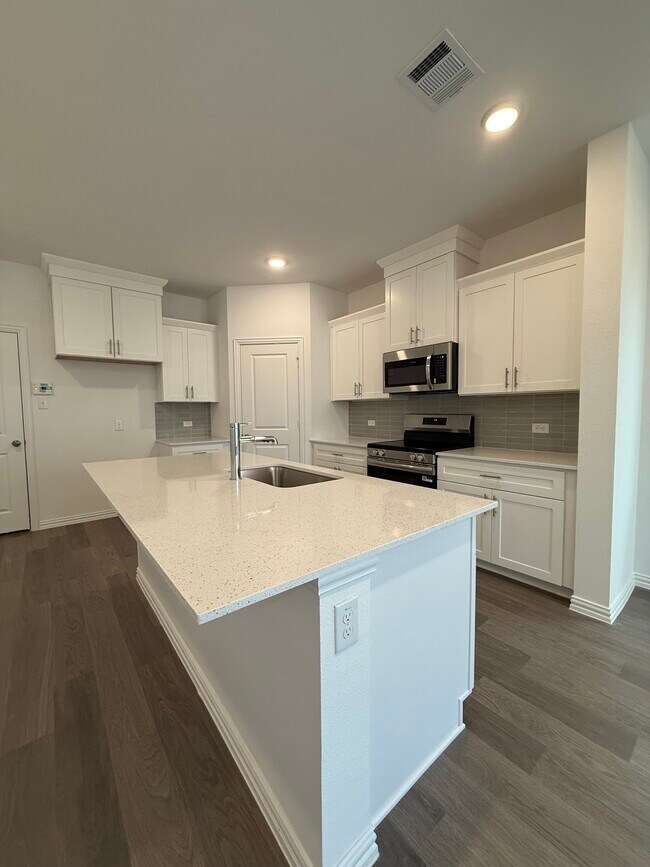 Foto del edificio - 4703 Stirring Pathway