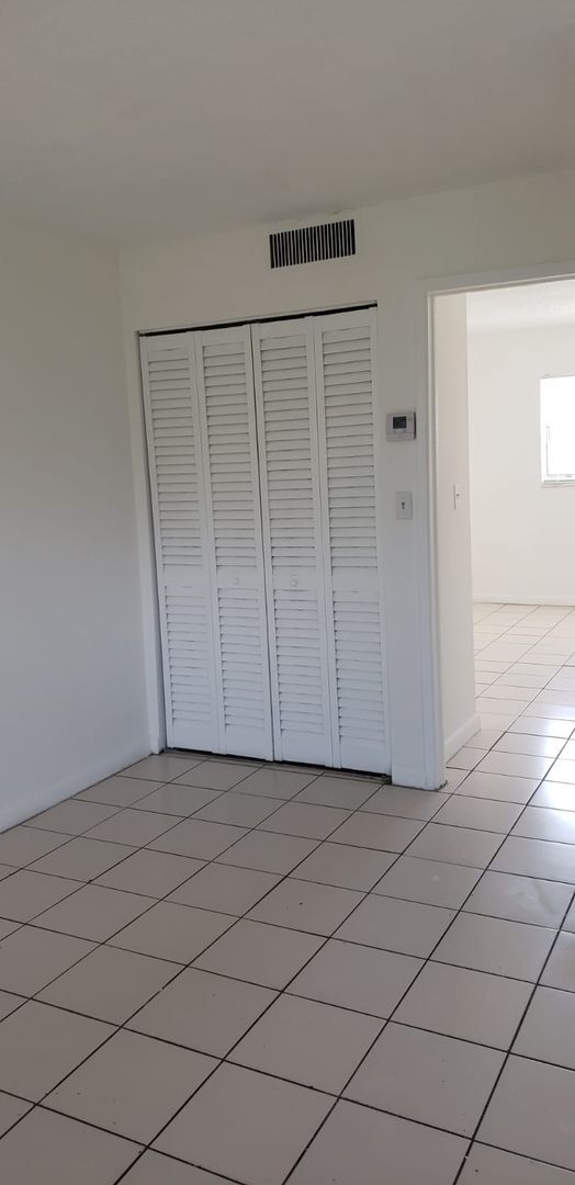 Photo - One-bedroom for rent in Pompano Beach Apartment