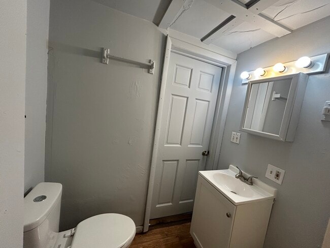 Building Photo - 35 Lake-