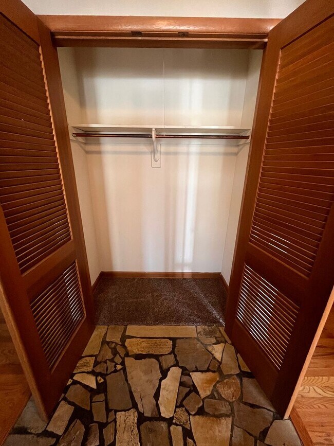 Foto del edificio - 3 bedroom & 2 bathroom home