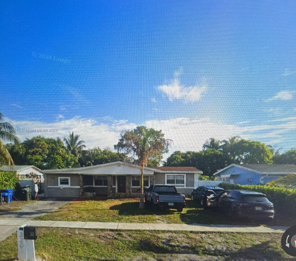 Primary Photo - 3201 Jackson Blvd