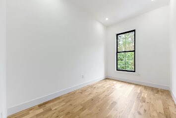 Foto del edificio - 722 Chauncey St