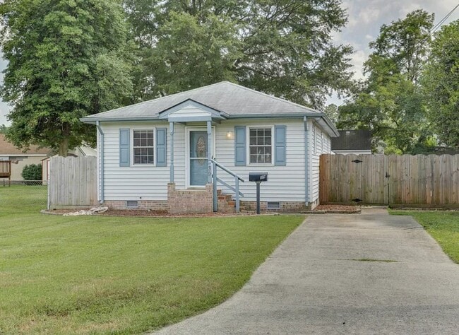 Building Photo - 39 Appomattox Ave
