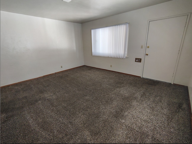 Building Photo - oraW1506/1508 - 7/35/10 - C