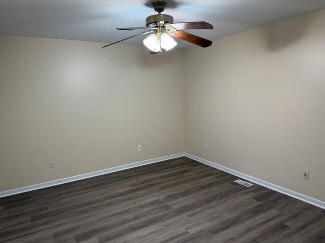 Foto del edificio - 2082 Enterprise Ave