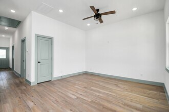 Building Photo - 10917 San Jacinto Dr