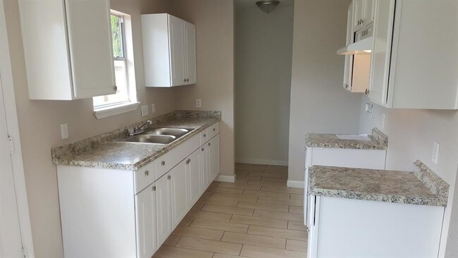 Building Photo - 12226 Greensbrook Forest Dr