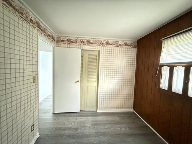 Foto del edificio - 246 Schilling St