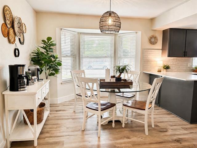 Building Photo - 848 W Lynn Creek Dr