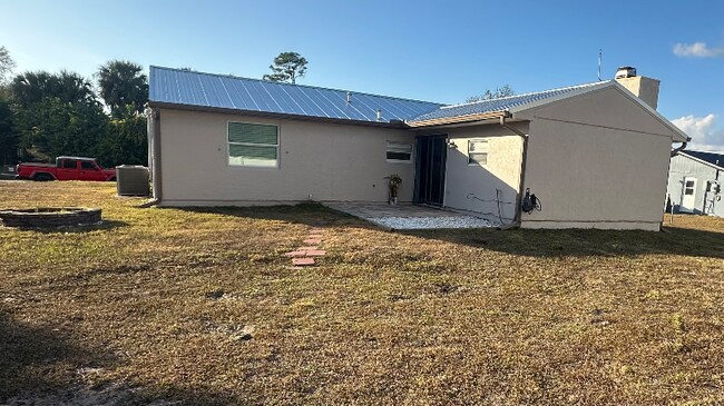 Foto del edificio - 1218 Sultana St