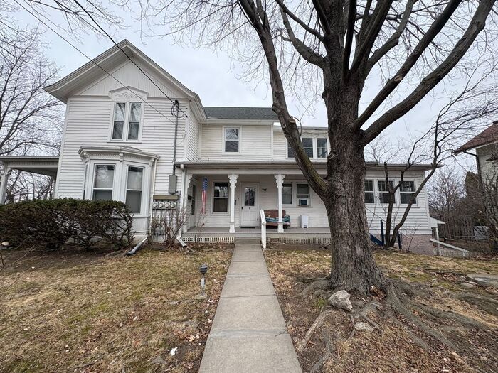 $850| 1 Bedroom, 1 Bathroom Front of Building Apartment | No Pets | Available for an Immediate Mo... - $850| 1 Bedroom, 1 Bathroom Front of Building Apartment | No Pets | Available for an Immediate Mo...