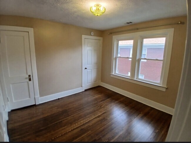 Foto del edificio - 103 N 38th St