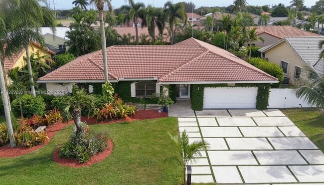 Building Photo - 15820 Sedgewyck Cir N