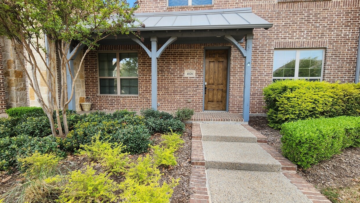 FRONT PORCH - 4126 Cascade Sky Dr