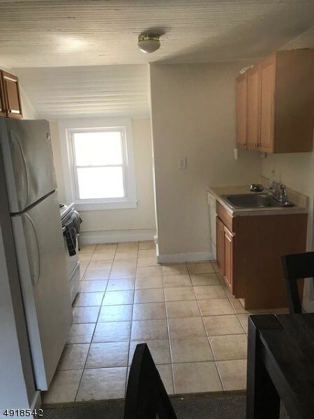 Foto del edificio - 76 Princeton Ave