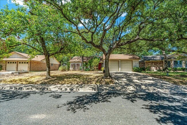 Foto del edificio - 4815 Gerona Dr