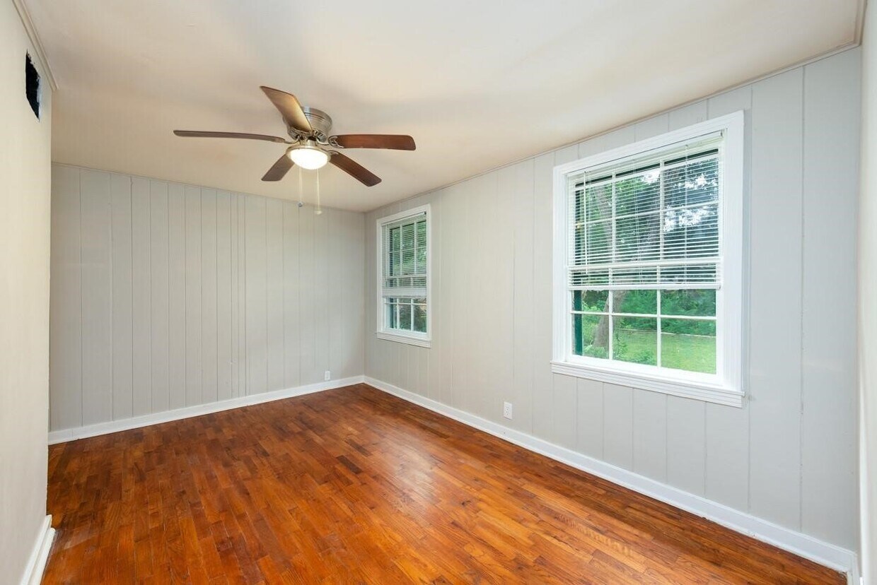 Foto del edificio - 1702 W Crockett St