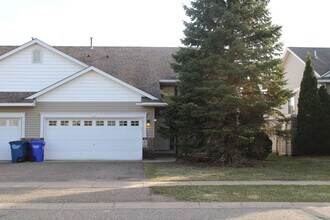 Building Photo - 477 Meadow Ln