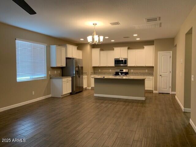 Foto del edificio - 41342 W Jenna Ln
