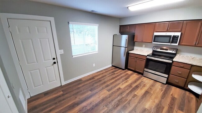 Building Photo - 448 N 18th Ave