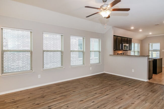 Foto del edificio - 616 Big Horn Rd