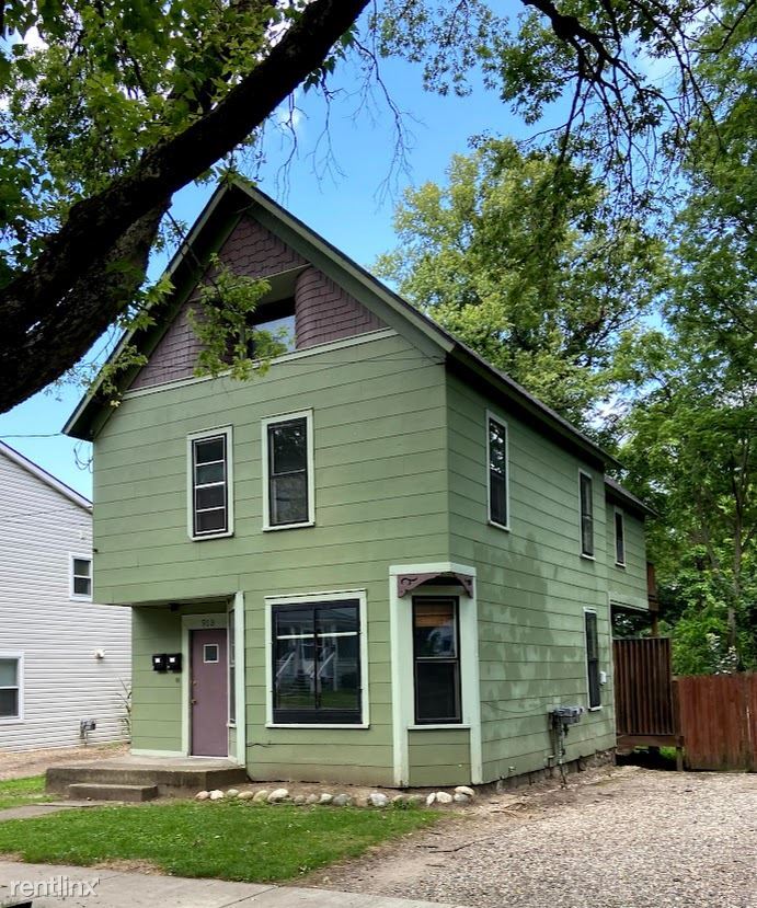 Primary Photo - 1 br, 1 bath House - 913 Village St Apt 1 ...