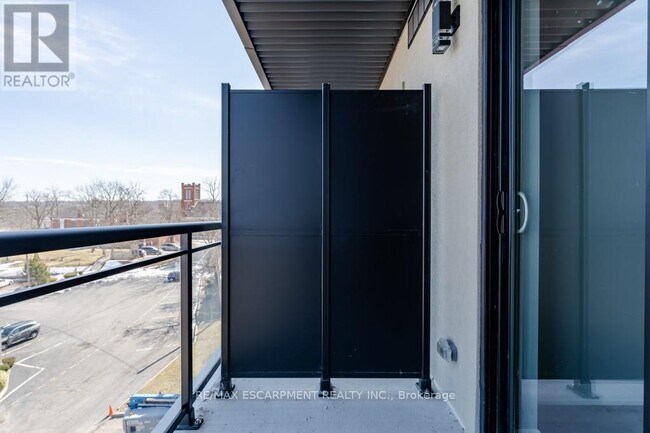 Photo du bâtiment - 5002 King St