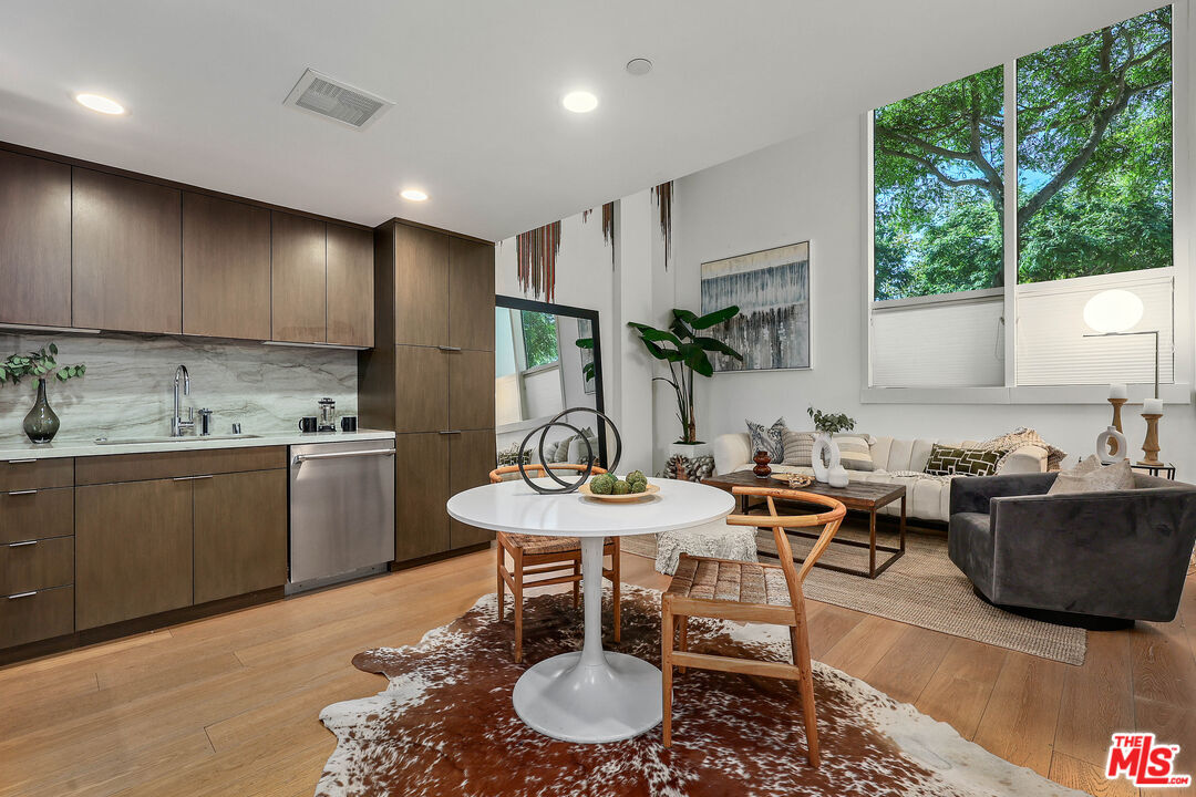 Foto principal - 1705-1725 Ocean Ave