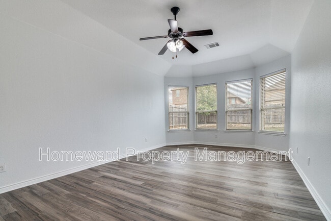 Building Photo - 3502 Thunder Dr