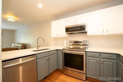 Building Photo - 744 Gateway Cir