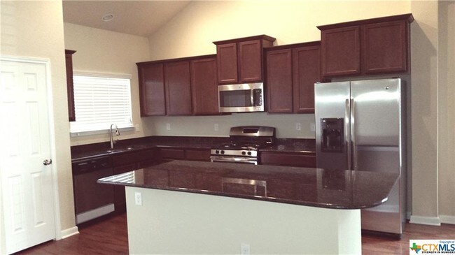 Building Photo - 304 Escarpment Oak