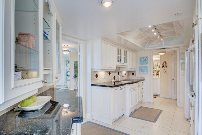 Building Photo - 2400 S Ocean Dr