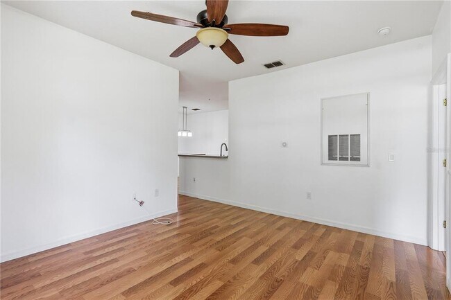 Foto del edificio - 858 Grand Regency Pointe