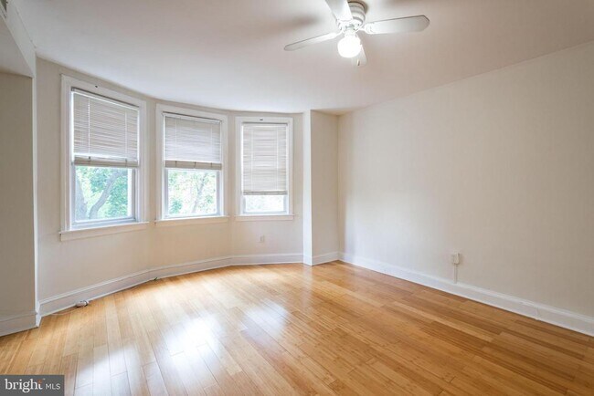 Foto del edificio - 2055 Catharine St