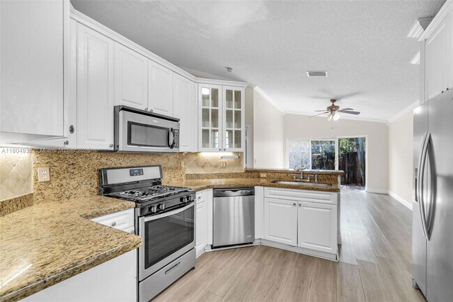 Building Photo - 14761 SW 156th Ave