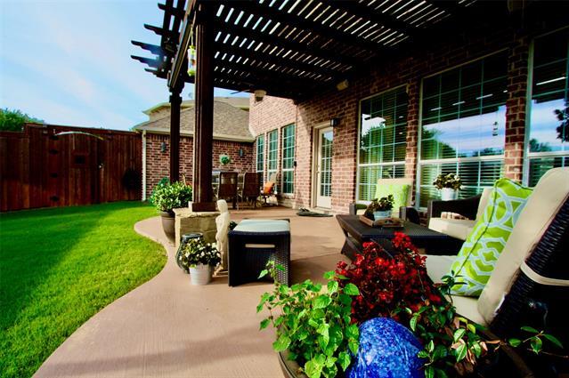 Foto del edificio - 2734 Greenway Dr