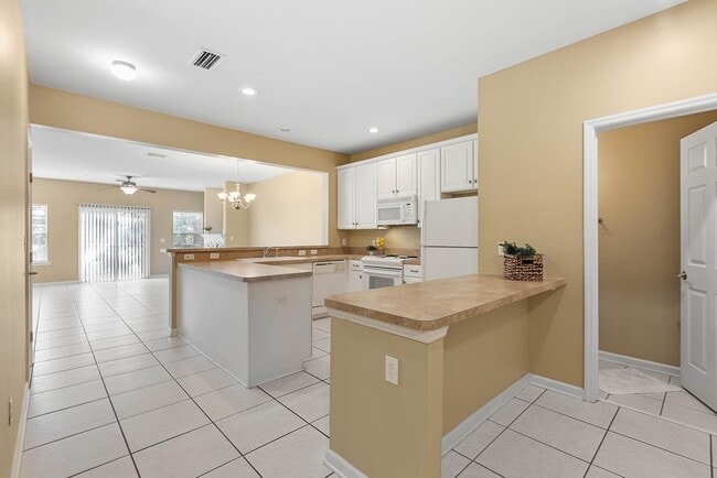 Building Photo - 1325 Stone Rd