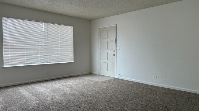 Building Photo - 1973 Emma Lee Ln