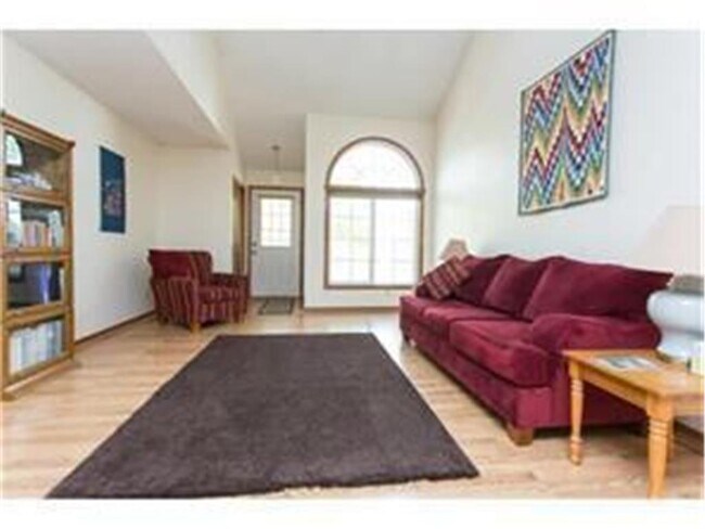 Building Photo - 1239 Pecks Woods Dr