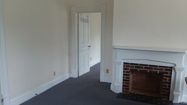 Building Photo - 214 S. William St.