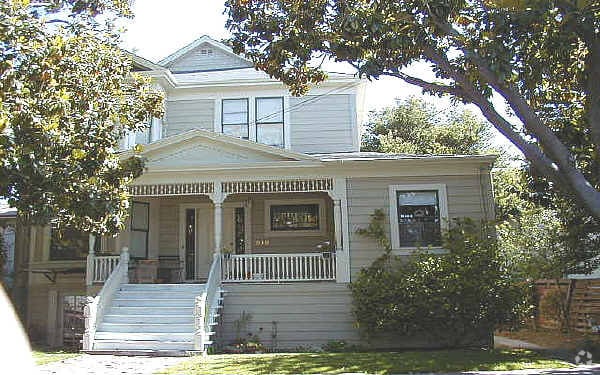 Building Photo - 219 Ramona St