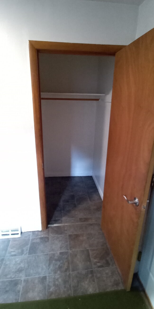 Closet - 138 Harrison St
