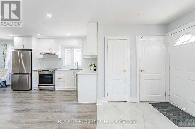 Building Photo - 51 Rockport Crescent