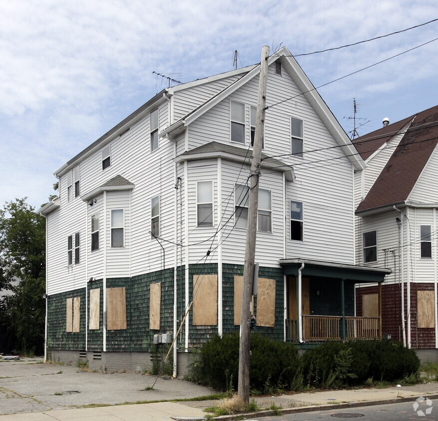 531 Cranston St, Providence, RI 02907 Apartments in Providence, RI