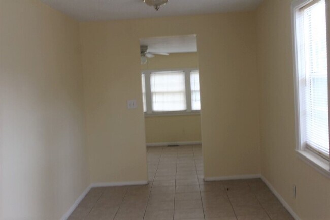 Foto del edificio - Home Centrally Located in Marianna, FL