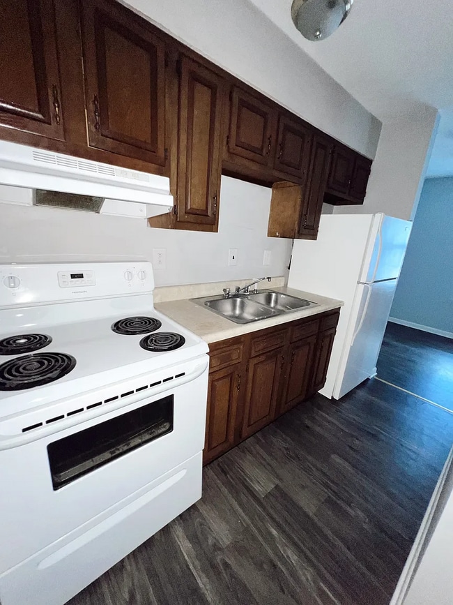 Building Photo - 4818 S 3rd St