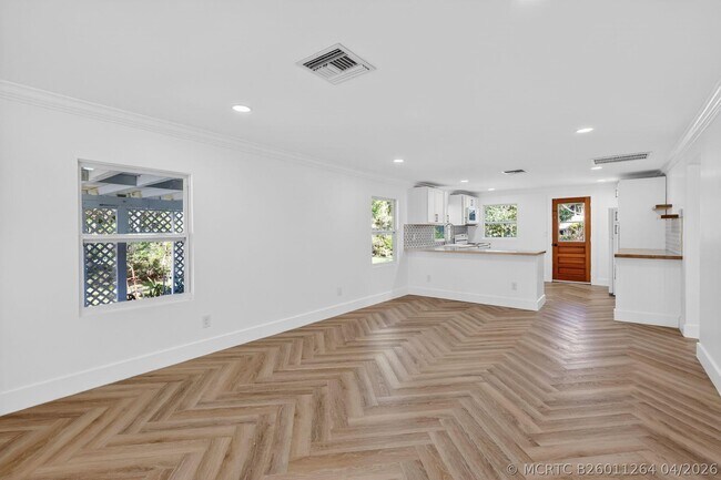 Building Photo - 2302 Cortez Blvd